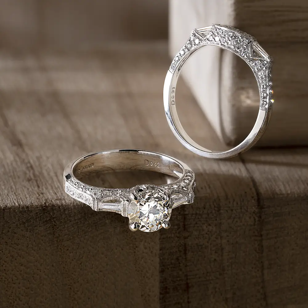 18K White Gold "Parade" Setting Wedding Set – FR-WG-00006 - Image 3